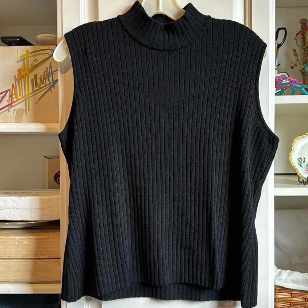 St. John Collection by Marie Gray Mock Turtle Neck Sleeveless Top